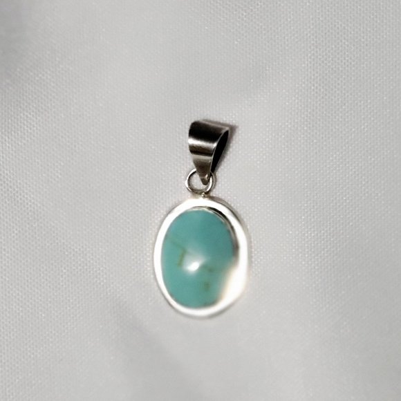 Turquoise Sterling Silver Pendant - Picture 1 of 2